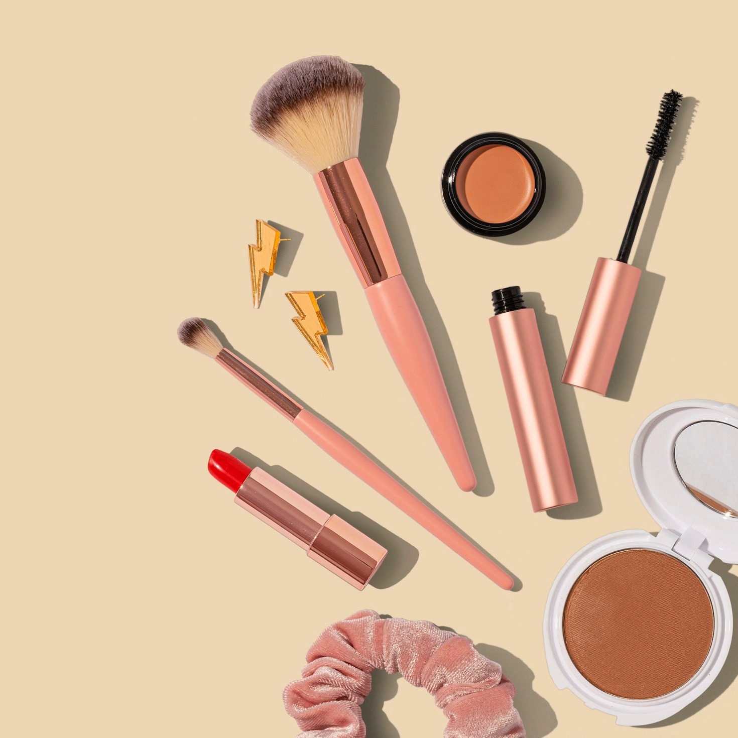 The Art of Minimalist Beauty: Chromic’s Approach